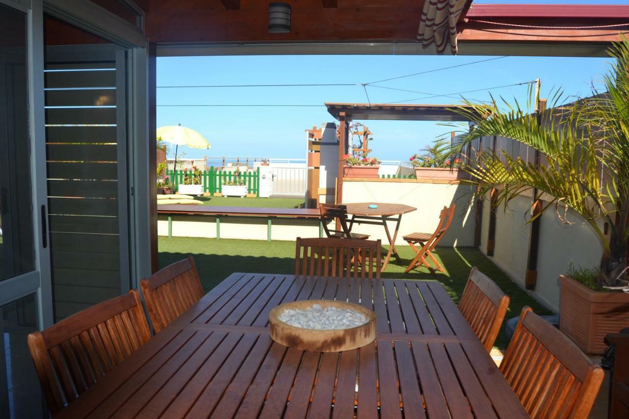 Apartamento Vacacional Relax Frente Al Mar Candelaria Esterno foto